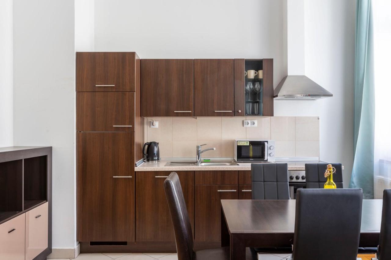 Central Gozsdu Aparment By Quentin Homes Budapeste Exterior foto